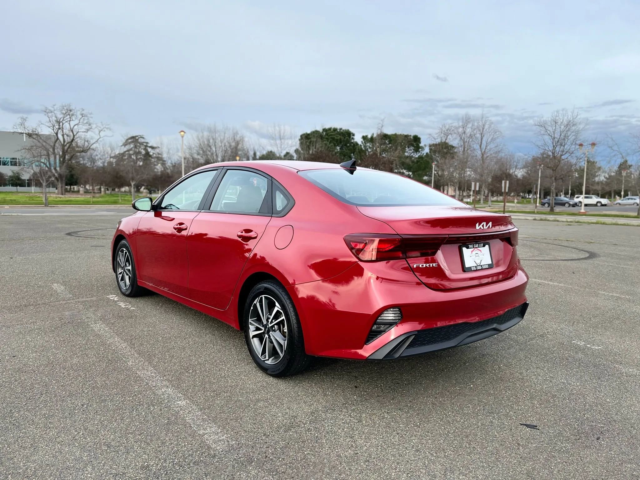 Used 2022 Kia Forte LXS image 7