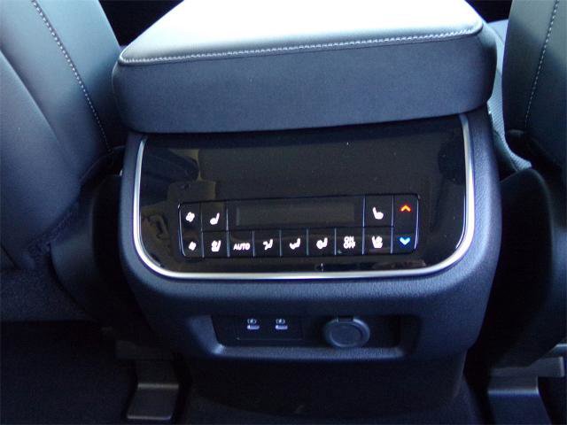 New 2025 INFINITI QX80 Luxe image 23