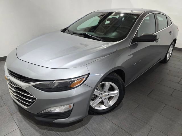 Used 2023 Chevrolet Malibu LS image 1