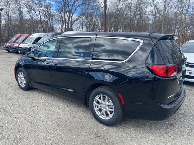 New 2026 Chrysler Voyager LX FWD image 4