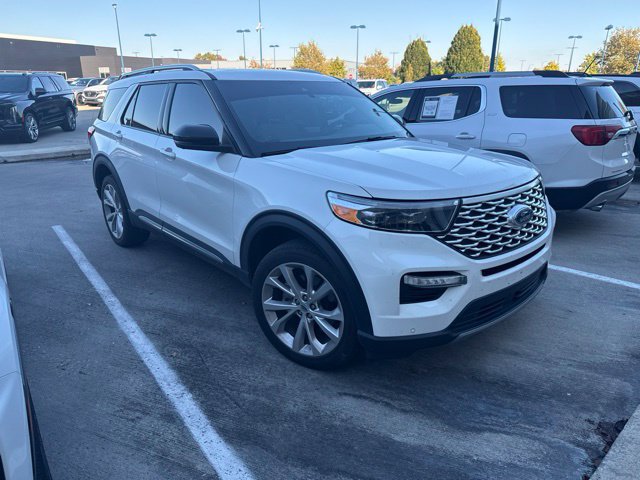 Used 2022 Ford Explorer Platinum w/ Technology Package AWD/4WD image 2