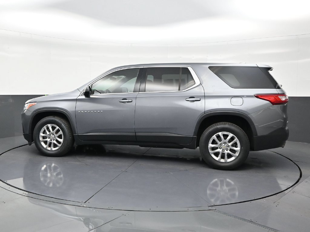Used 2019 Chevrolet Traverse LS FWD image 2