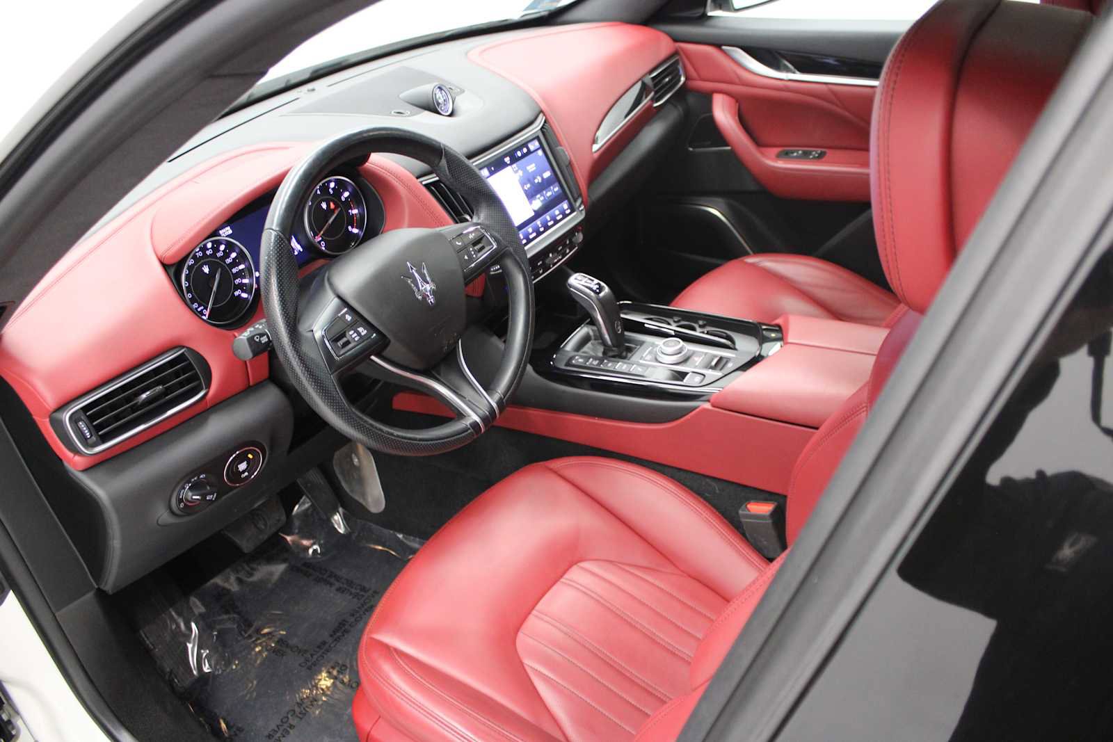 Used 2022 Maserati Levante GT image 17