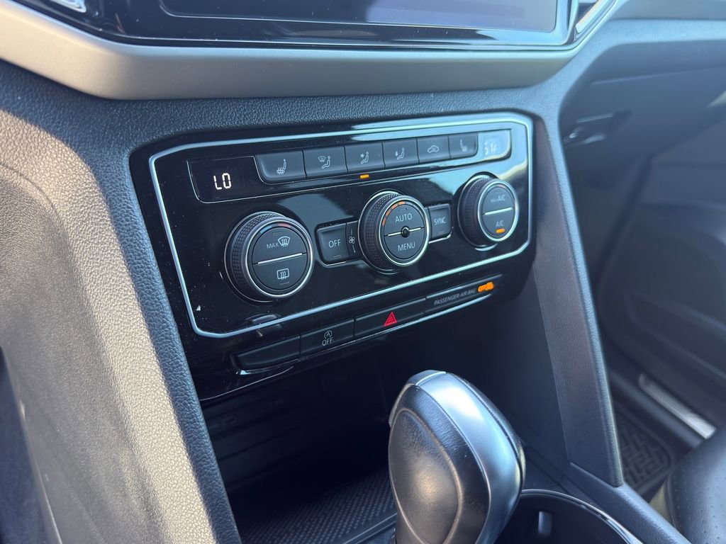 Used 2023 Volkswagen Atlas Cross Sport SE image 17