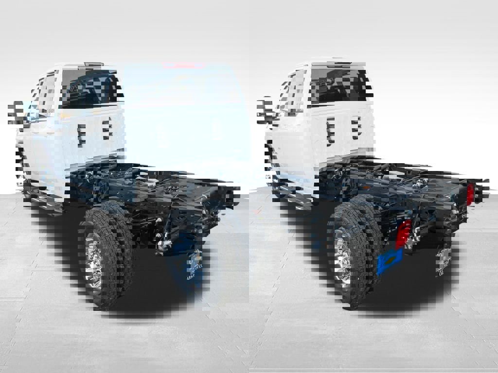 New 2026 Chevrolet Silverado 3500 LT w/ Convenience Package image 3