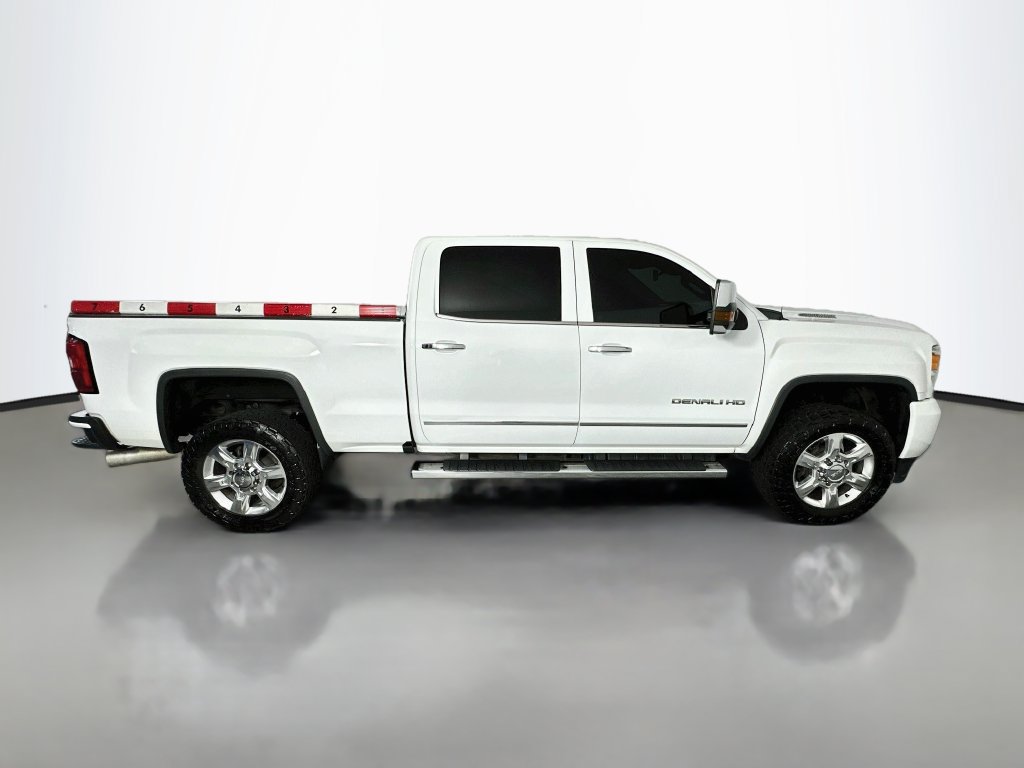 Used 2019 GMC Sierra 2500 Denali w/ Duramax Plus Package AWD/4WD image 8