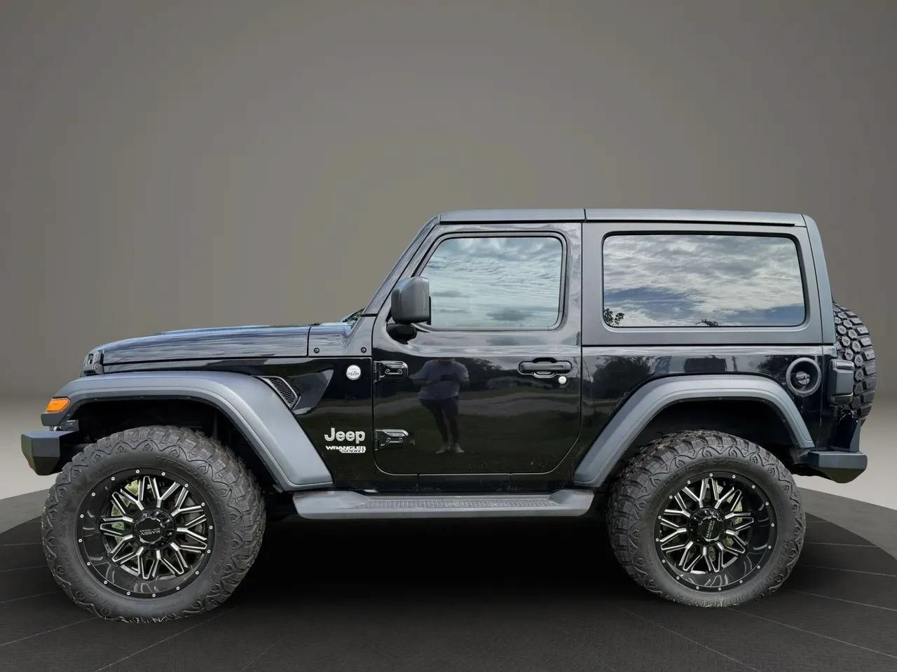 Used 2019 Jeep Wrangler Sport AWD/4WD image 2