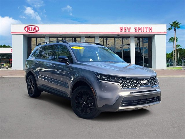 Certified 2023 Kia Sorento S image 1
