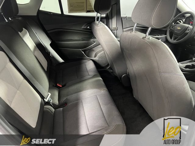 Used 2024 Chevrolet Trax LS w/ LS Convenience Package FWD image 23