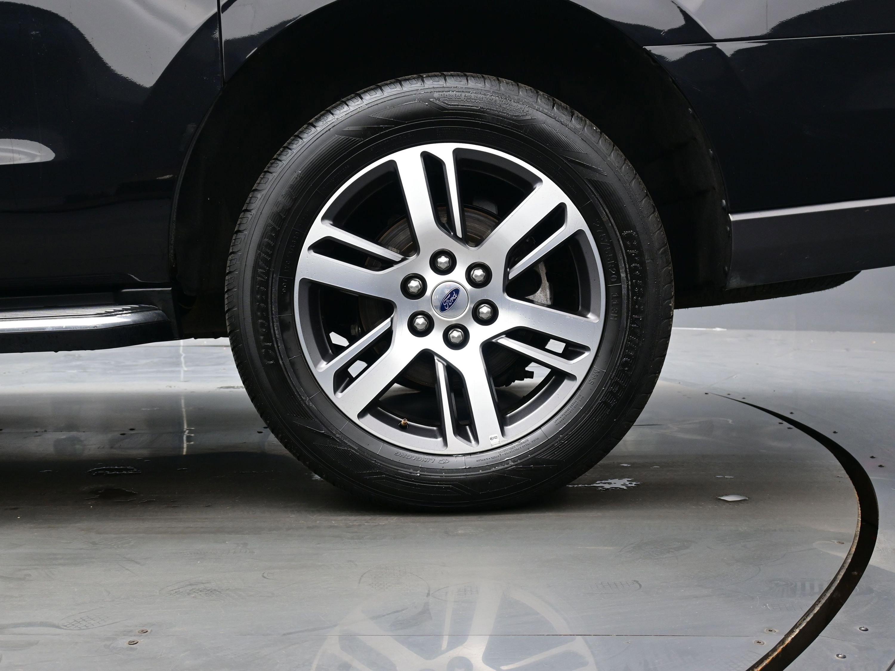 Used 2022 Ford Expedition Max Limited image 9