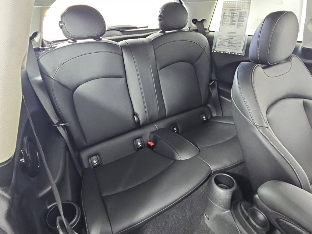 Used 2024 MINI Cooper SE FWD image 21