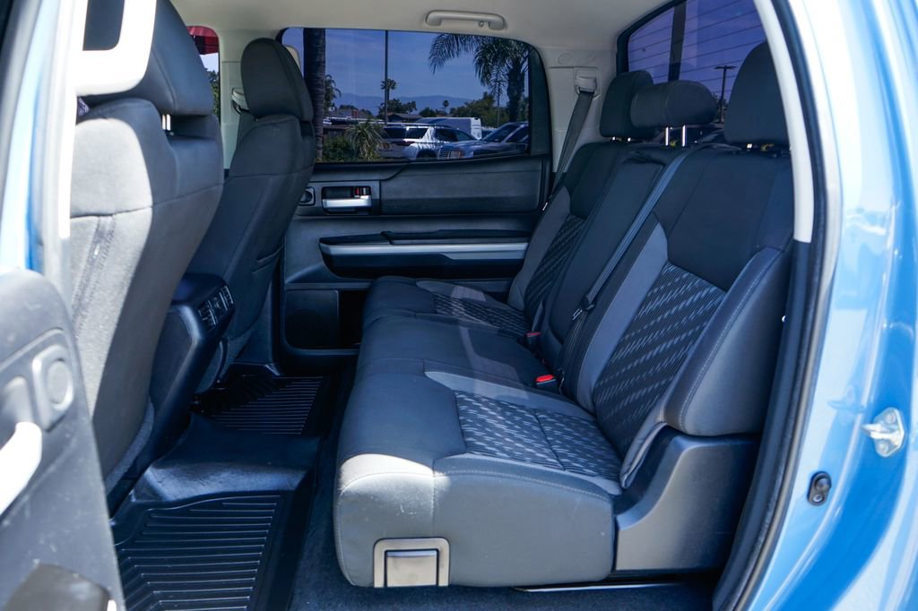 Used 2019 Toyota Tundra SR5 w/ SR5 Upgrade Package AWD/4WD image 32