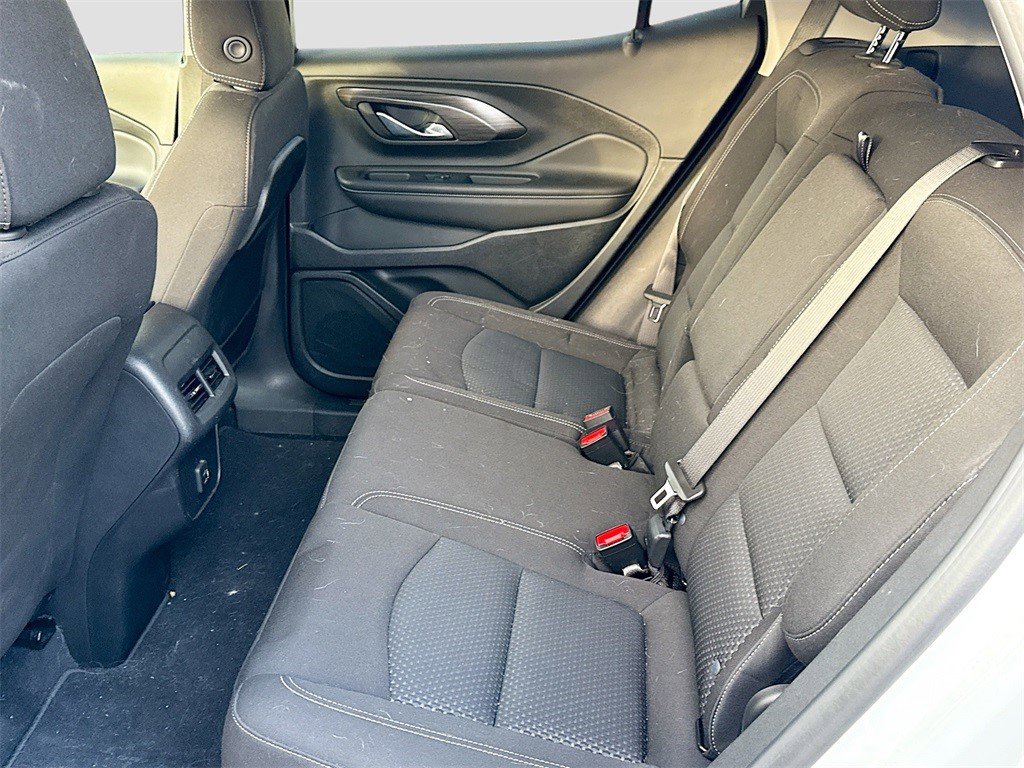 Used 2023 GMC Terrain SLE w/ Driver Convenience Package image 9