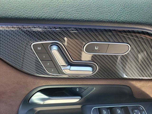 New 2025 Mercedes-Benz GLA 35 AMG 4MATIC image 21