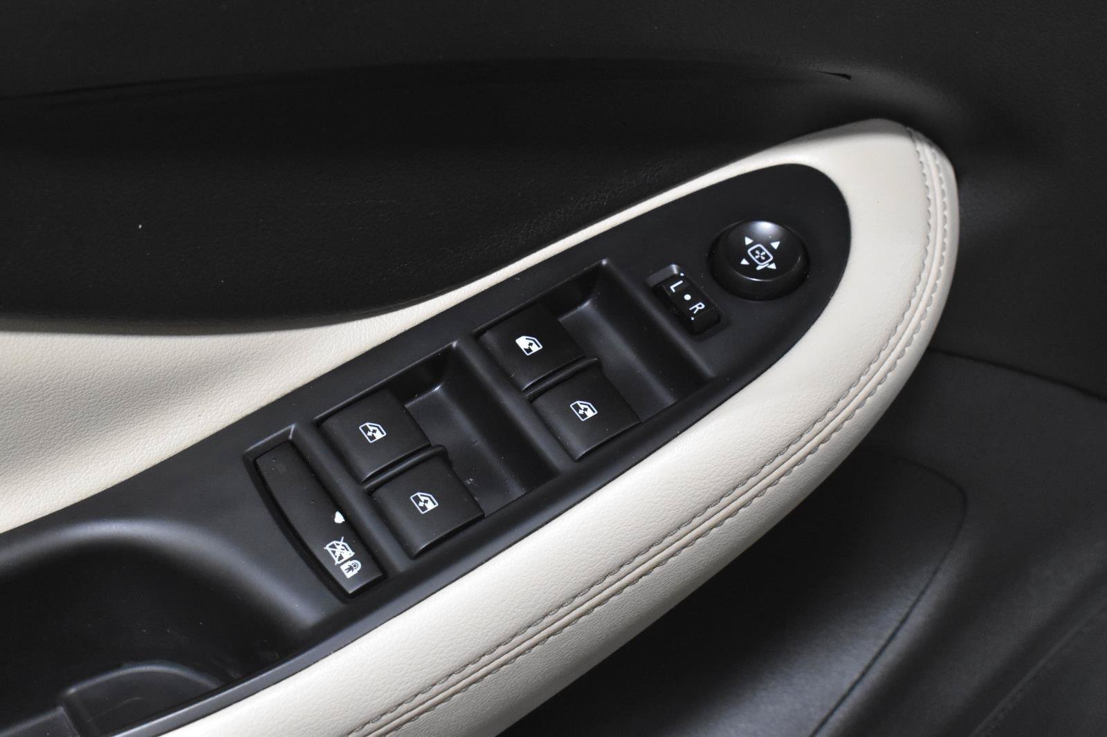 Used 2020 Buick Envision Preferred AWD/4WD image 12