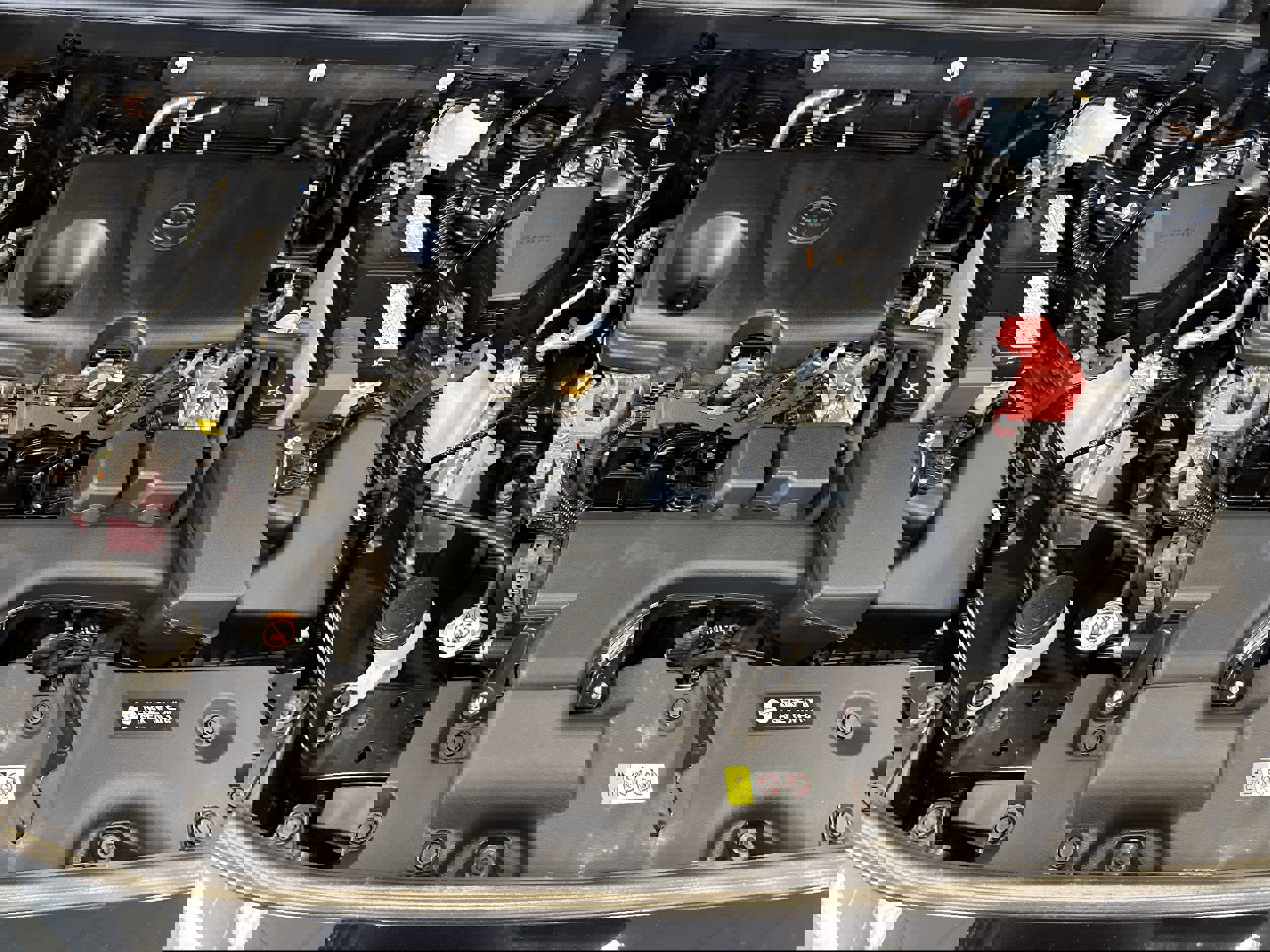 Used 2023 Toyota RAV4 XLE Premium image 14