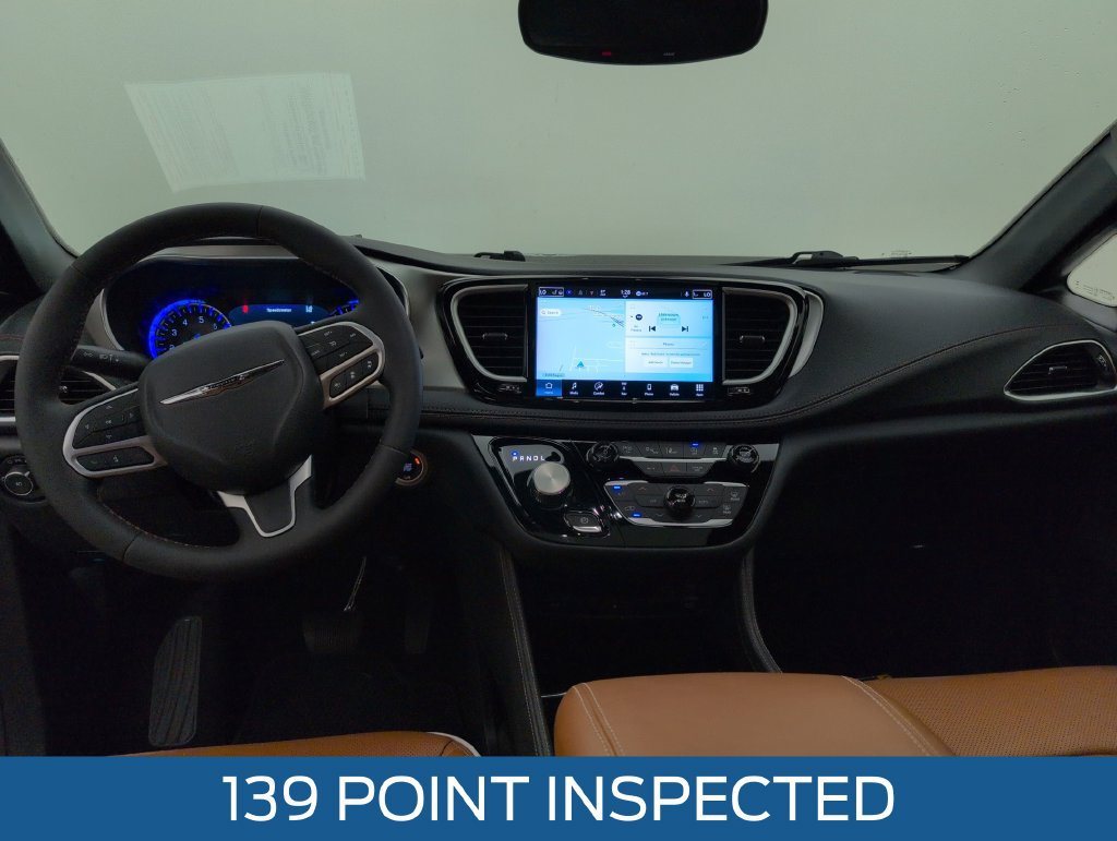 Used 2024 Chrysler Pacifica Pinnacle FWD image 7