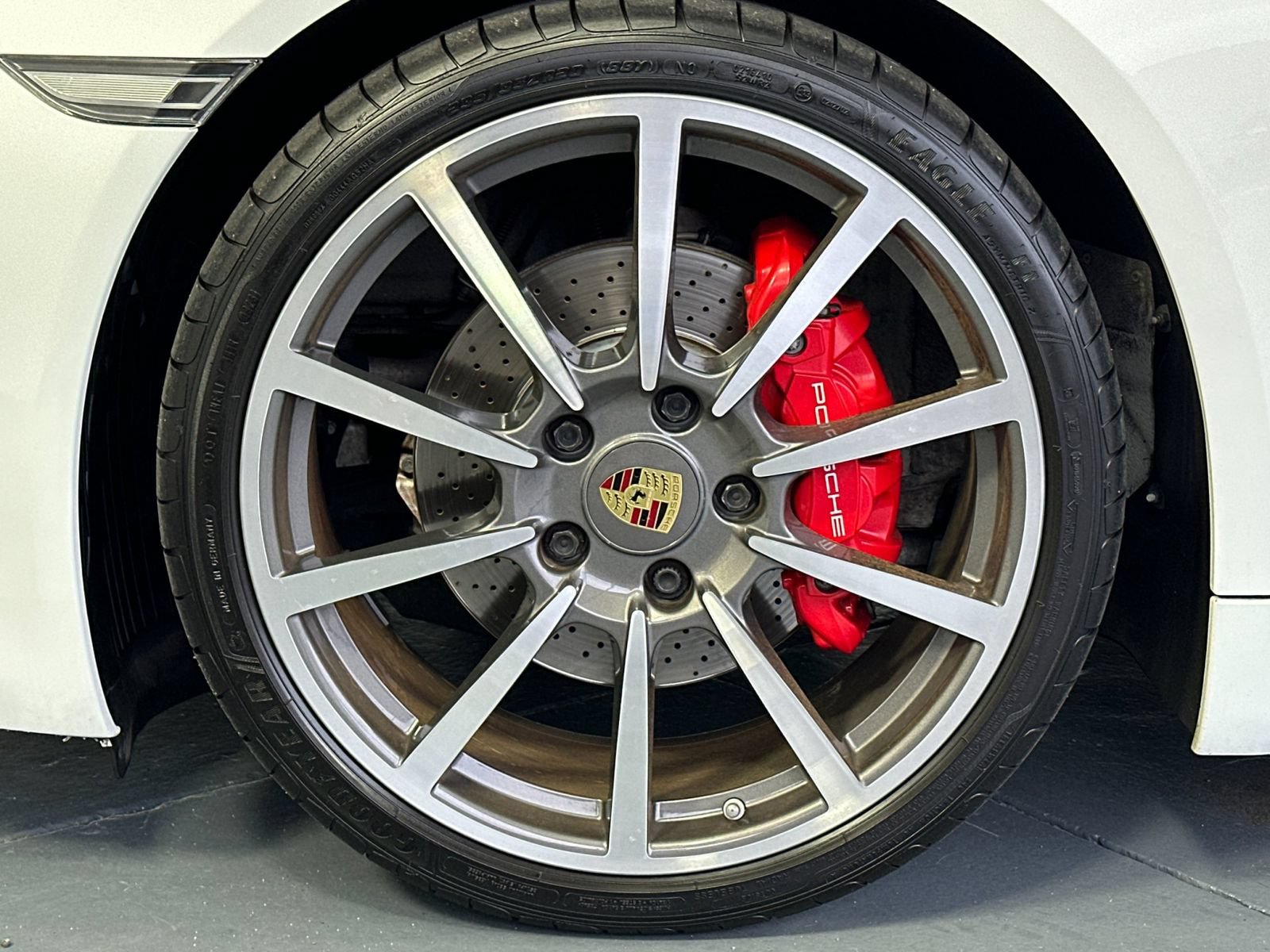 Certified 2017 Porsche 718 Cayman S RWD image 30