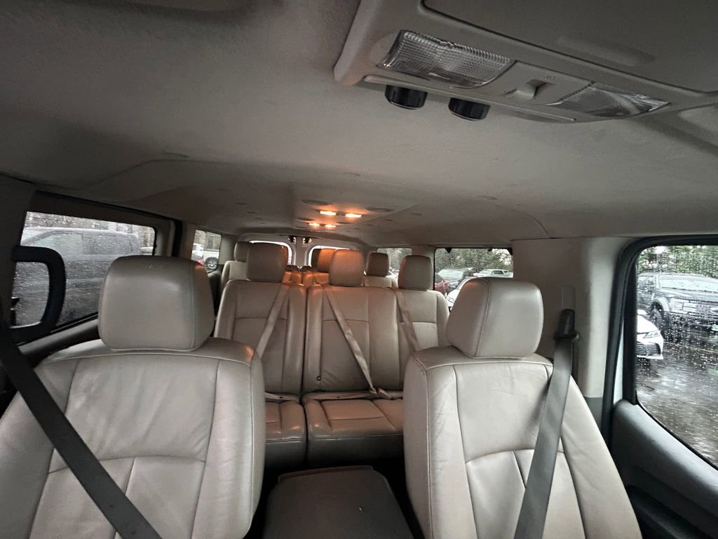 Used 2014 Nissan NV 3500 SL w/ Technology Package image 27