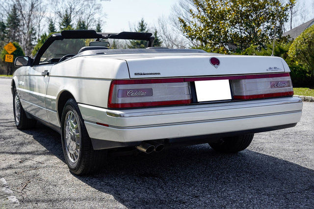 Used 1993 Cadillac Allante FWD image 6
