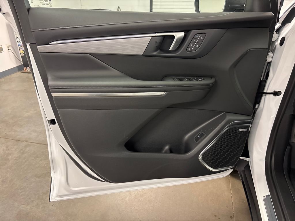 New 2026 Buick Enclave Preferred w/ Power Package image 21