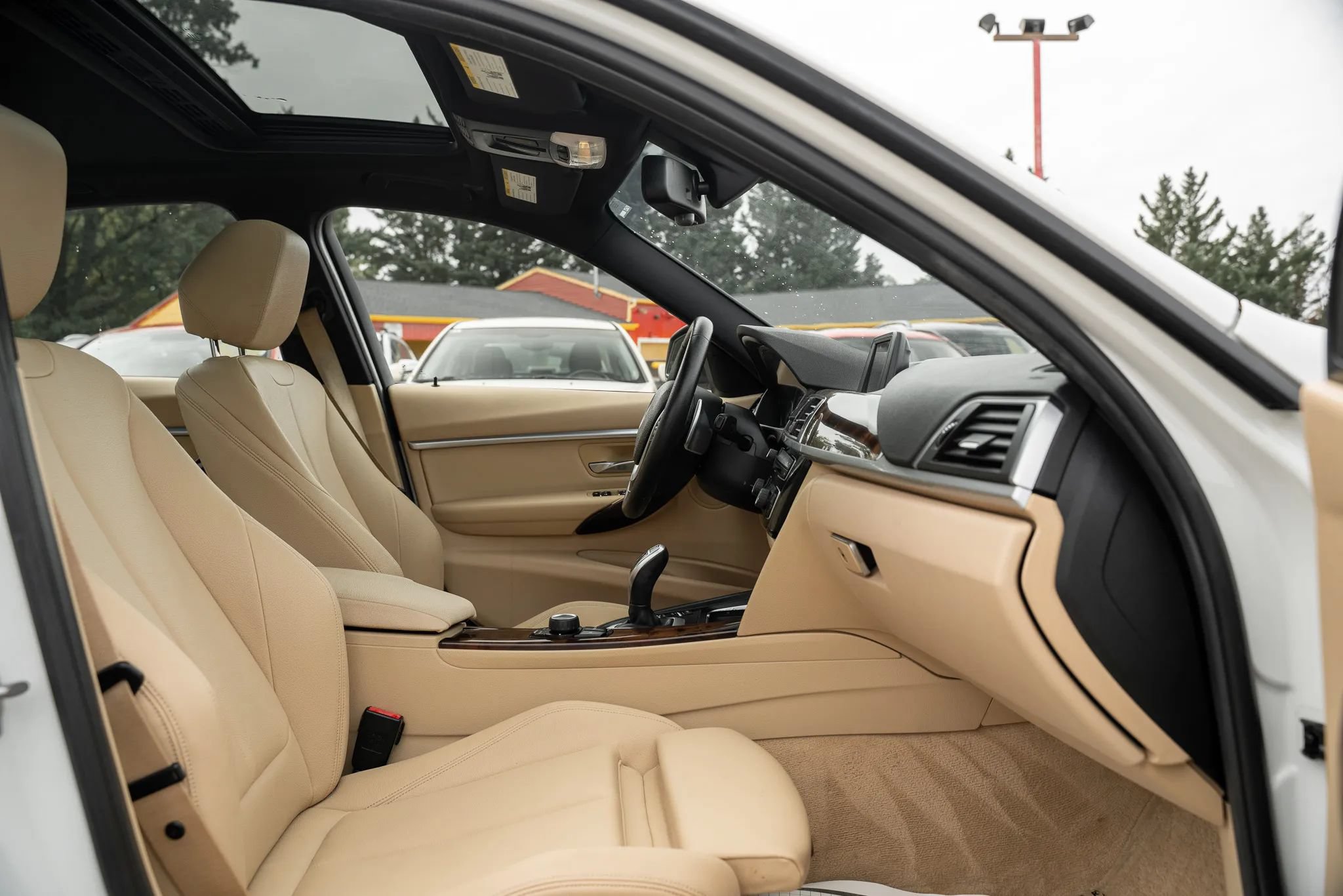 Used 2016 BMW 328i Sedan RWD image 11