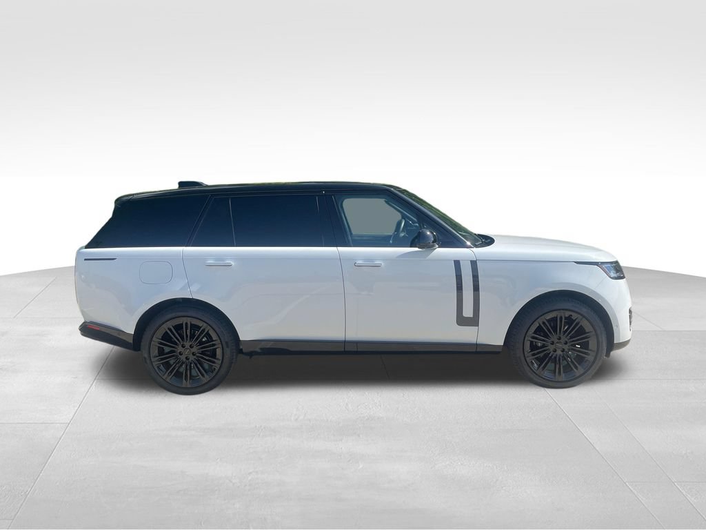 New 2026 Land Rover Range Rover Long Wheelbase SE AWD/4WD image 6