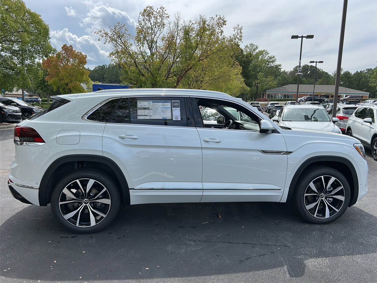 New 2026 Volkswagen Atlas Cross Sport SEL Premium R-Line image 4