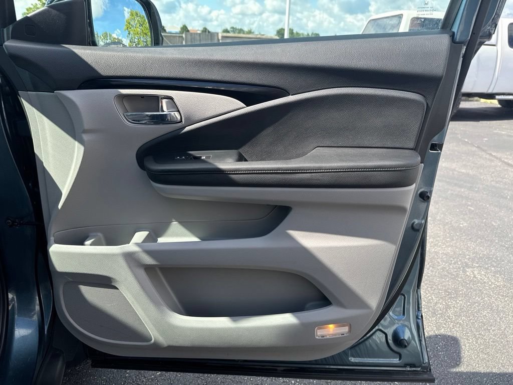 Used 2022 Honda Pilot Touring image 38