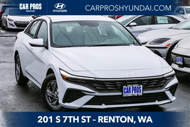 New 2026 Hyundai Elantra SE