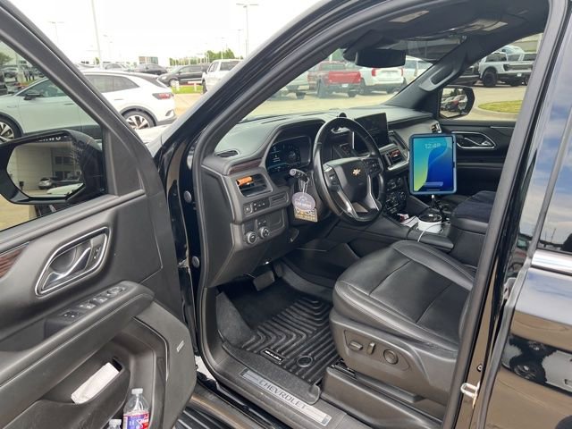 Used 2023 Chevrolet Suburban LT RWD image 13