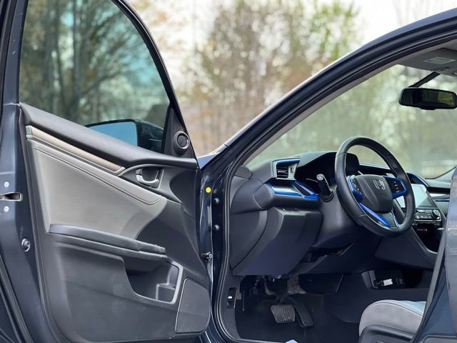 Used 2017 Honda Civic EX-L image 9