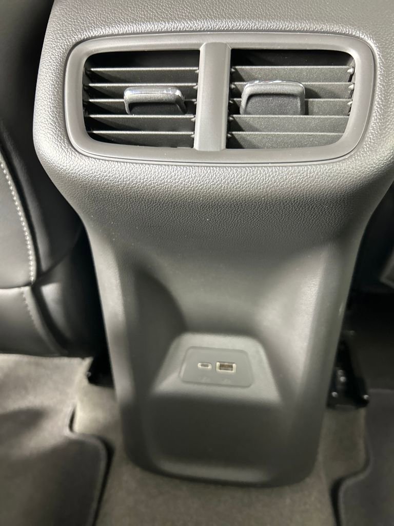 Used 2025 Buick Envision Preferred AWD/4WD image 18