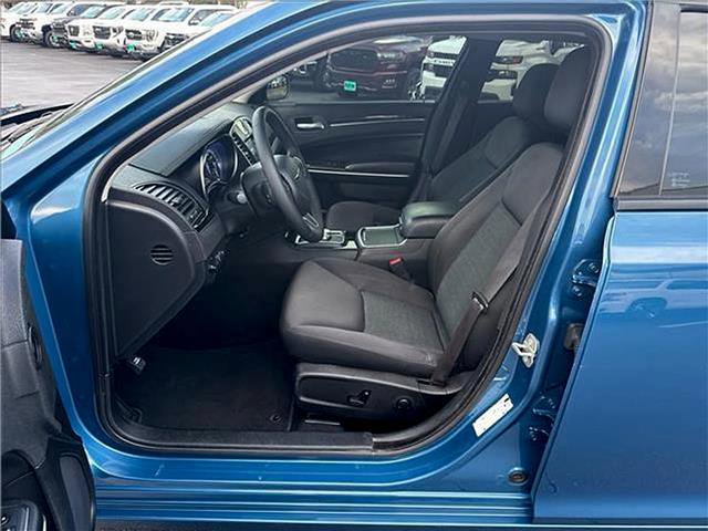Used 2023 Chrysler 300 Touring w/ Sport Appearance Package image 13
