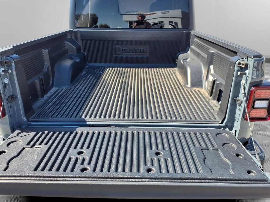Used 2026 Jeep Gladiator Mojave AWD/4WD image 27
