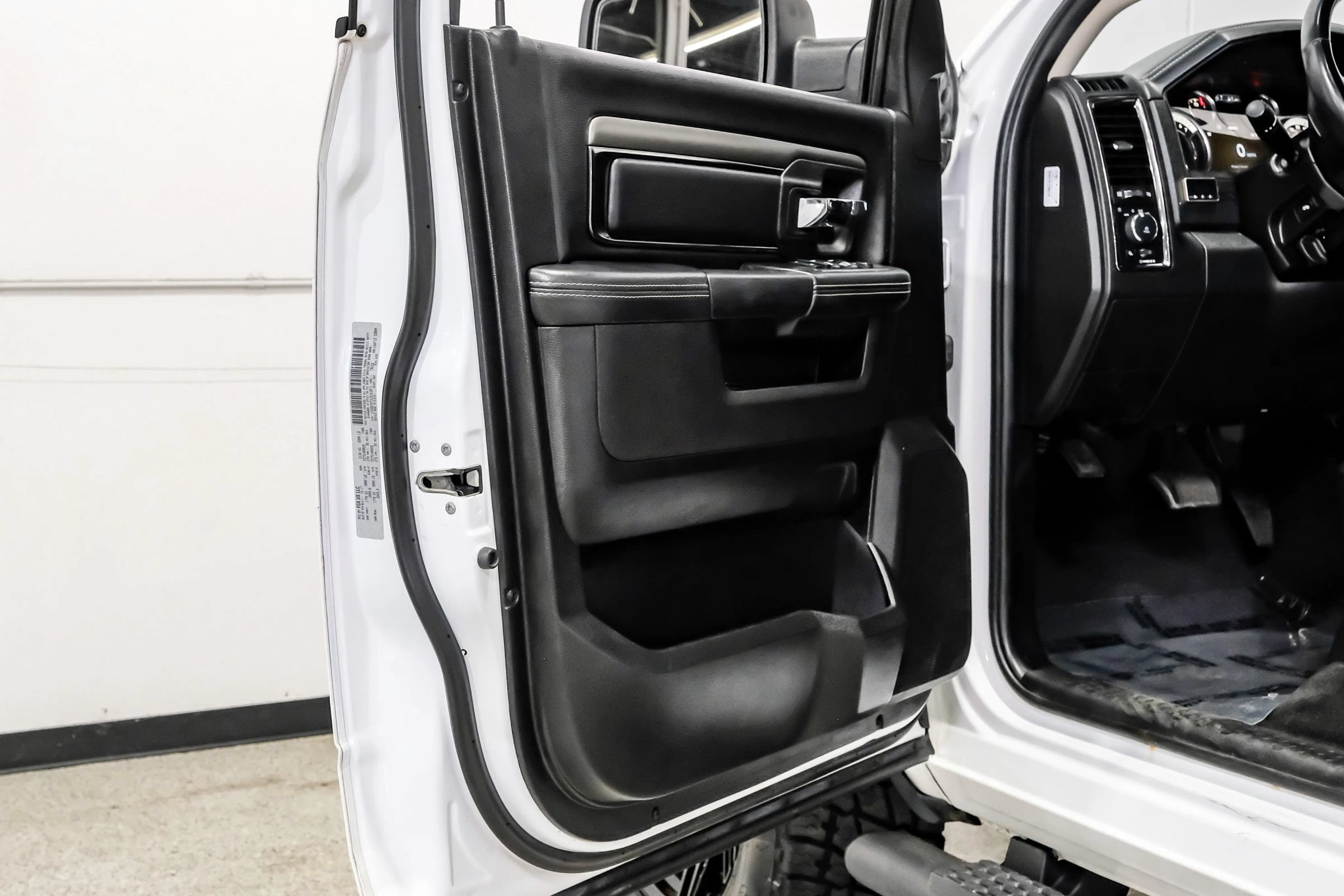 Used 2018 RAM 1500 Sport w/ Quick Order Package 26Q Night AWD/4WD image 50