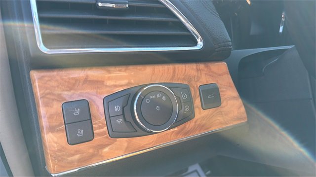 Used 2011 Lincoln MKX AWD w/ 102A Rapid Spec Order Code image 29