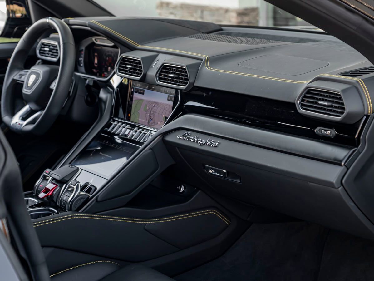 Used 2024 Lamborghini Urus S AWD/4WD image 28