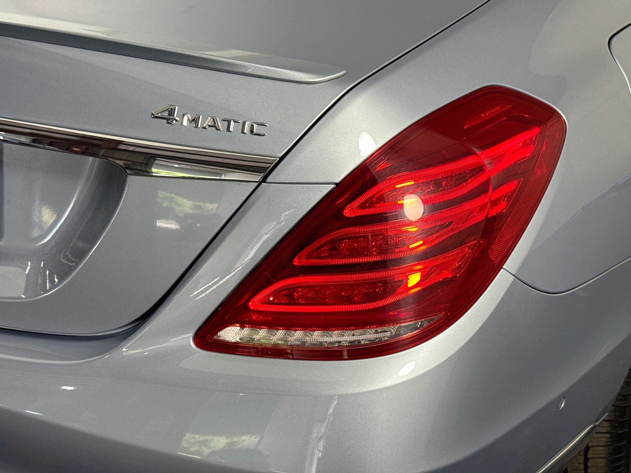 Used 2016 Mercedes-Benz S 550 4MATIC Sedan image 34