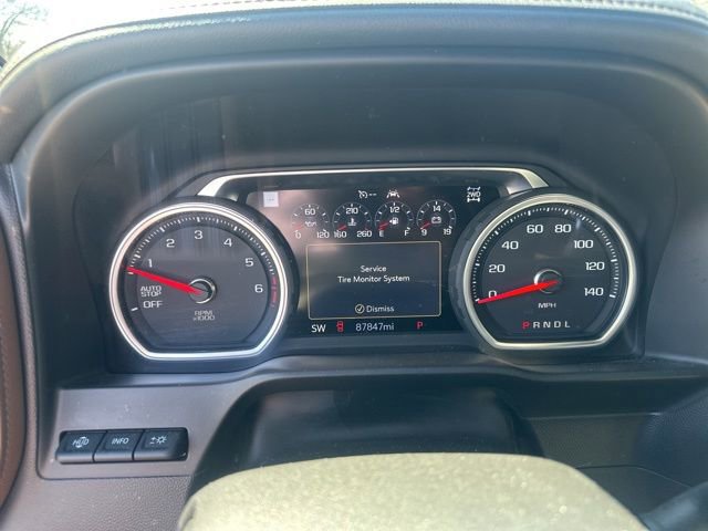 Used 2019 Chevrolet Silverado 1500 High Country w/ Technology Package AWD/4WD image 22