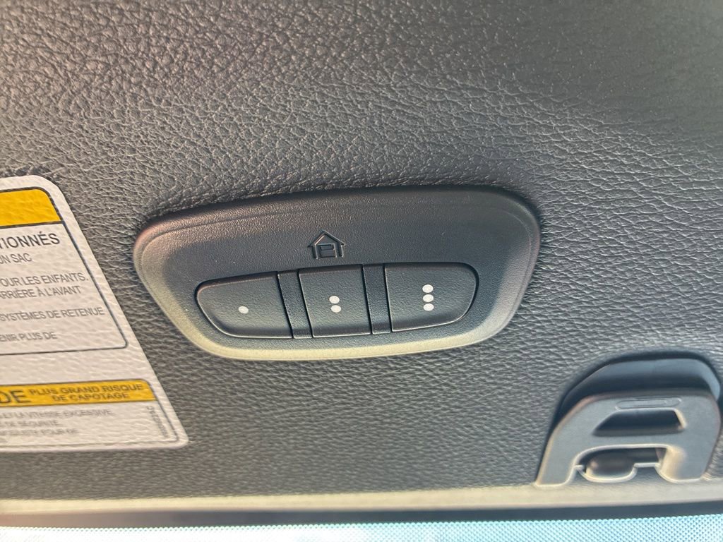 Used 2022 Jeep Wrangler Unlimited Sahara image 19