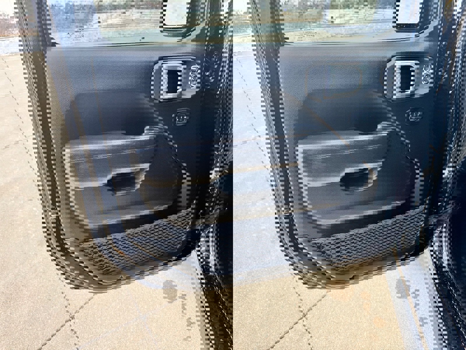 Used 2022 Jeep Wrangler Rubicon image 12