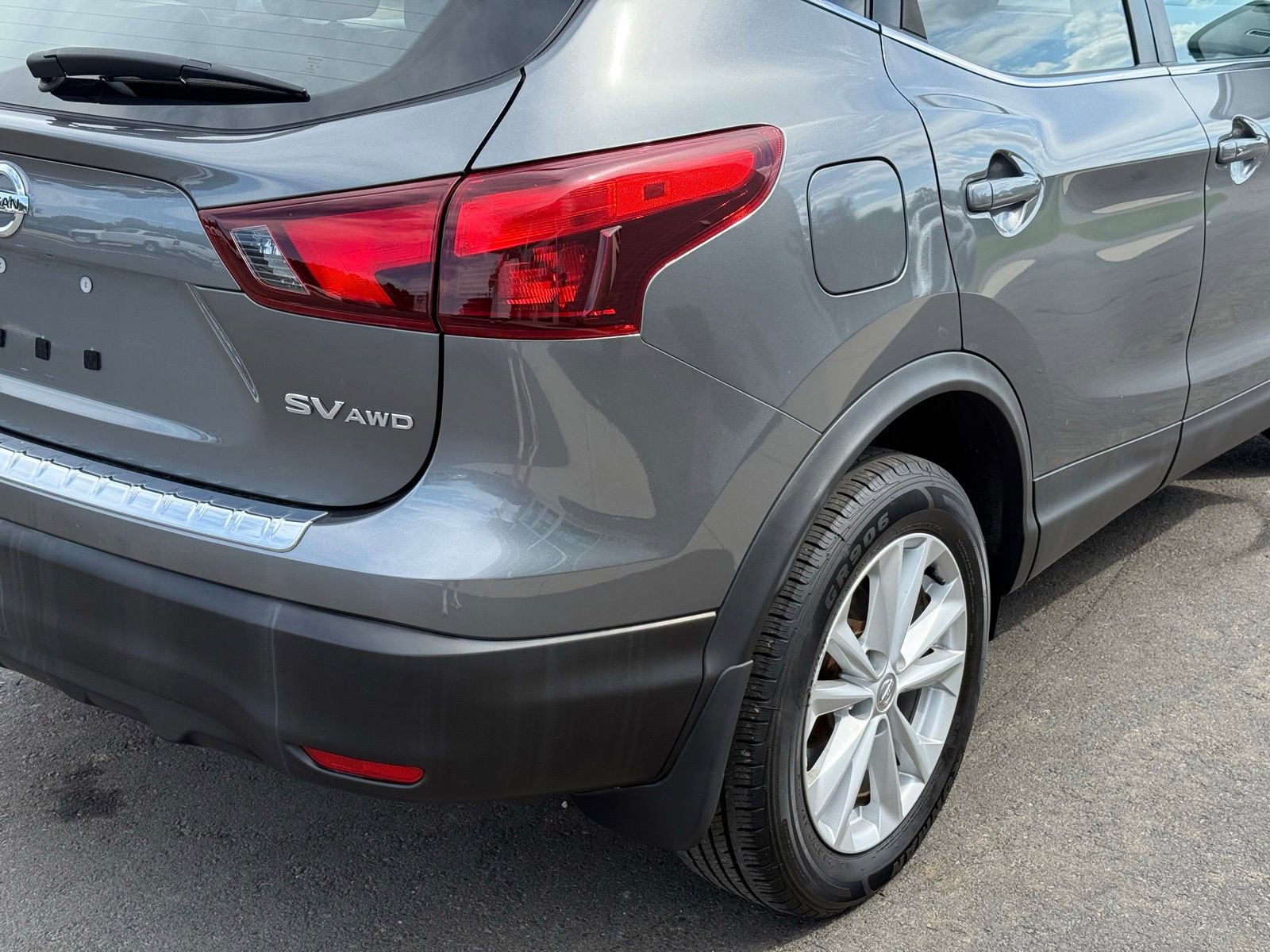 Used 2018 Nissan Rogue Sport SV image 13