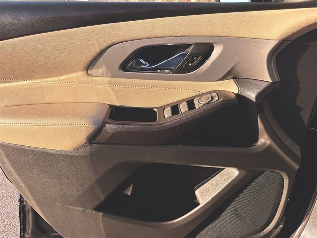 Used 2023 Chevrolet Traverse LS w/ Safety Package image 21