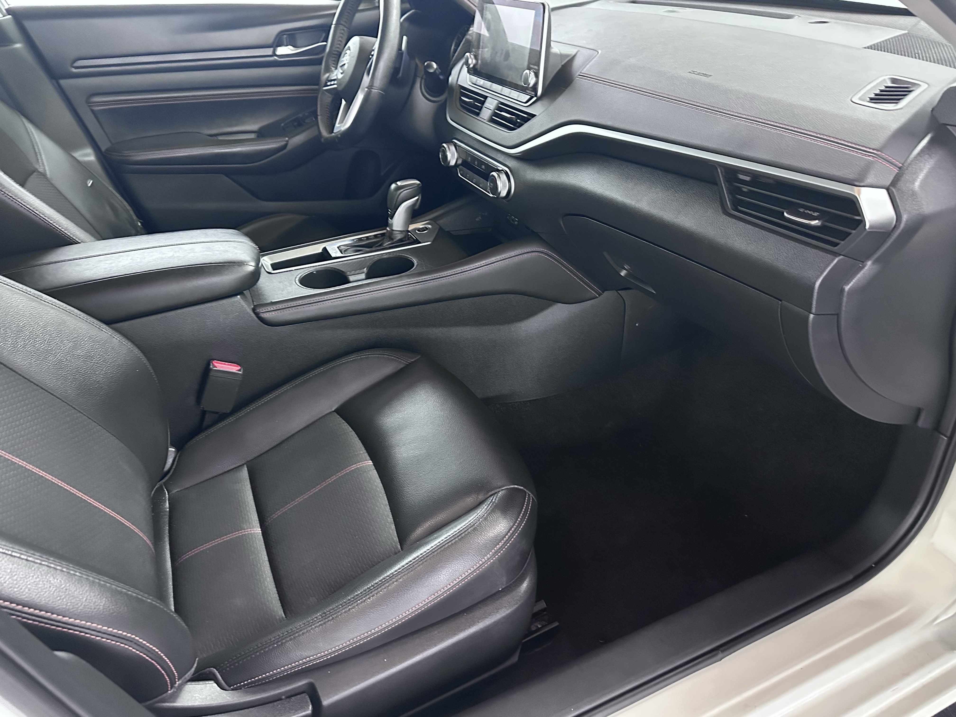 Used 2019 Nissan Altima 2.5 SR FWD image 31