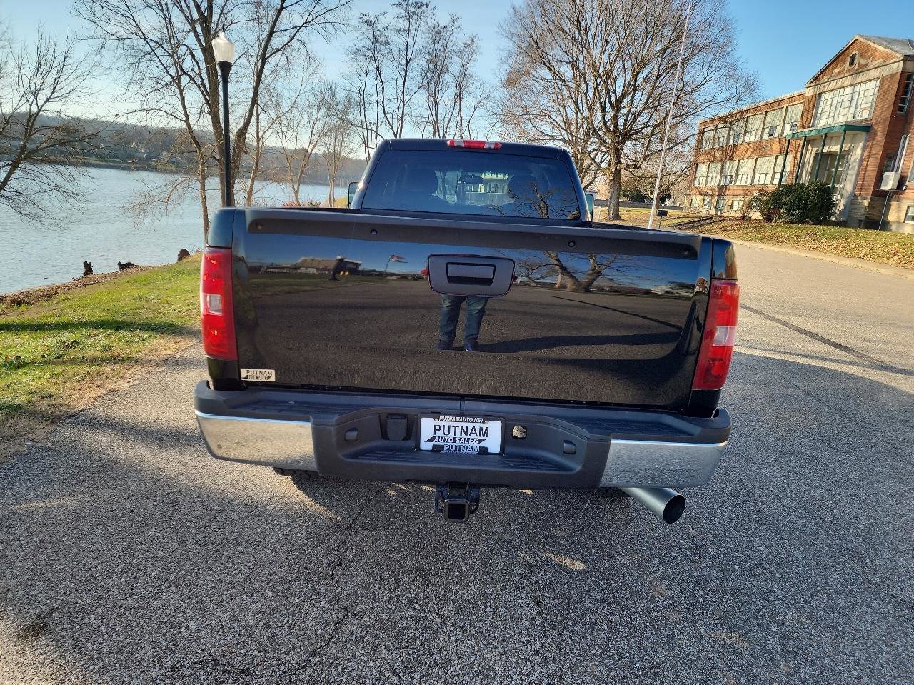 Used 2008 Chevrolet Silverado 2500 LT w/ 1LT Convenience Package AWD/4WD image 4