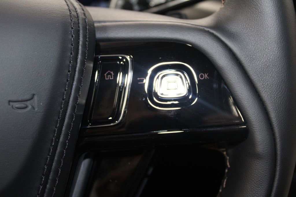 New 2025 Lincoln Aviator 2WD w/ Jet Appearance Package image 36