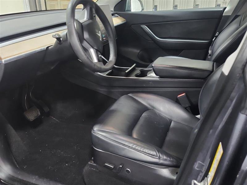 Used 2021 Tesla Model Y Long Range image 6