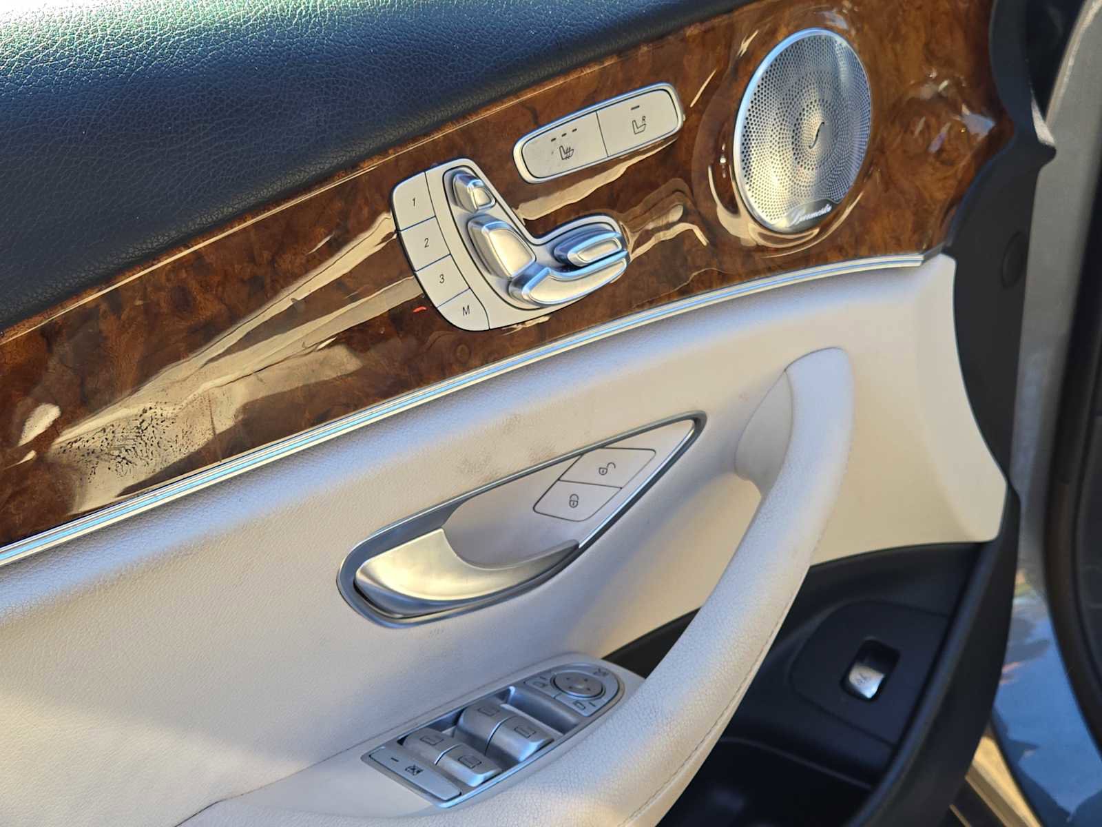 Used 2017 Mercedes-Benz E 300 image 5