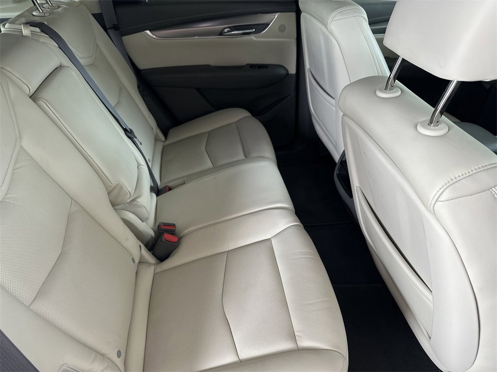 Used 2017 Cadillac XT5 Luxury w/ Driver Awareness Package image 30